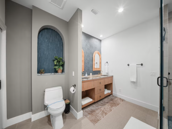 Luxurious Naples Designer Home with Water Views - Book Your Stay Today!